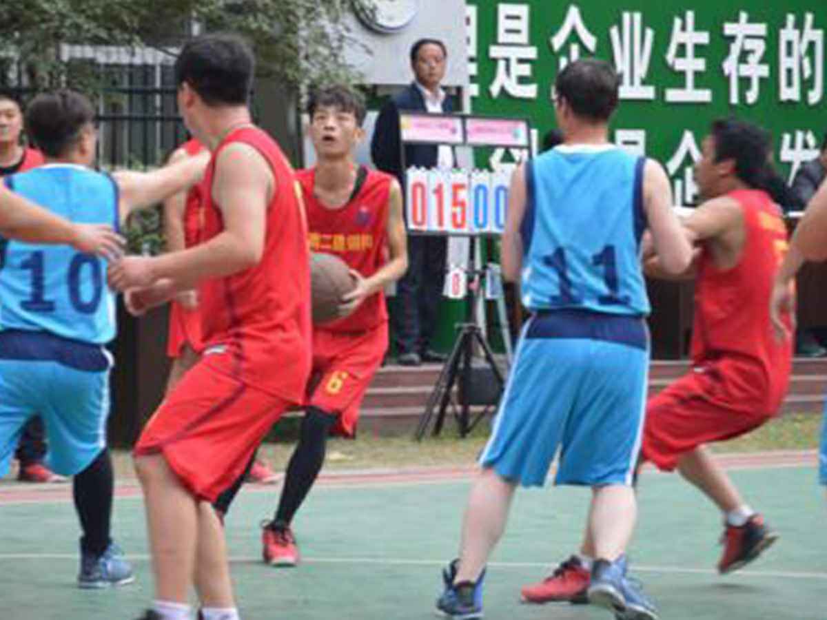 参加南京江浩食材供应链管理有限公司“奋进杯”男子篮球赛